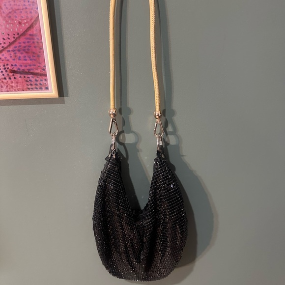 La Regale Vintage Shimmering Black Evening Bag 🦄 - Picture 6 of 6